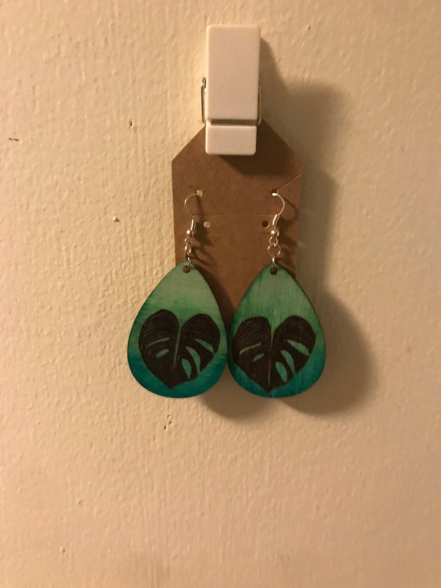 Green Ombre Monstera Leaf Earrings - Hand Burned Wooden Pyrography - Tropical Statement Jewelry - Nature Inspired - Unique Gift Idea