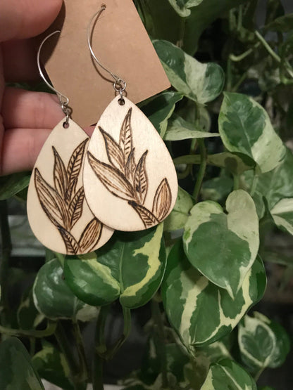 Nature's Grace: Handcrafted Wooden Leaves Pyrography Dangling Earrings | Nature-inspired Jewelry | Rustic Statement Earrings | Gift for Her
